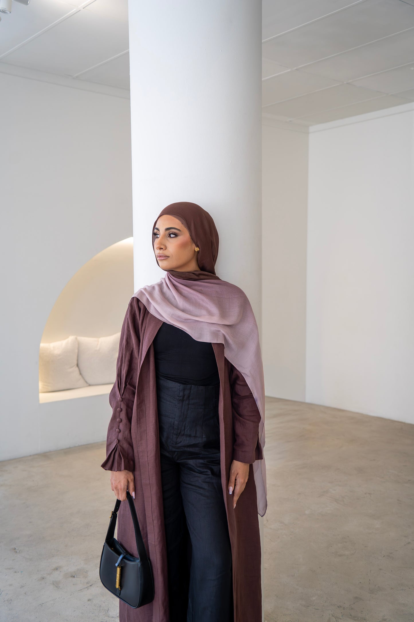Plumwood Linen Abaya